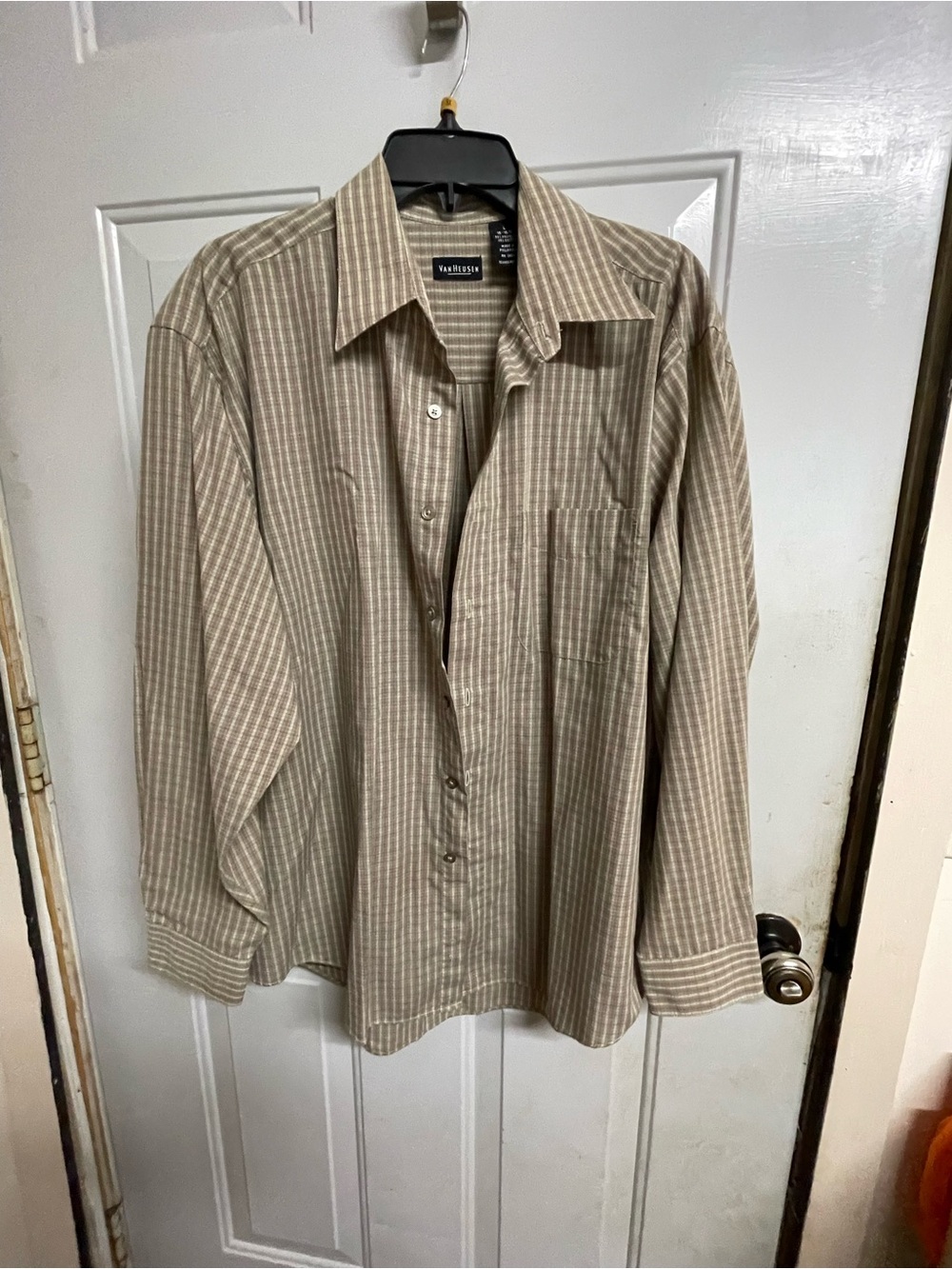 Van Heusen Men's Beige Stripe Button-Up Shirt L